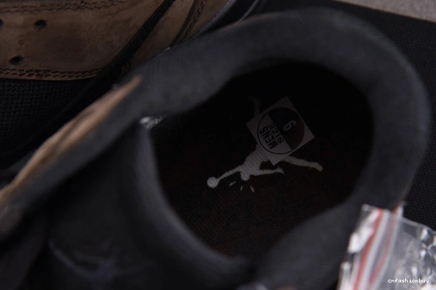 Jumpman TR FZ8117-204 Scott Jack x Jordan Travis 1027